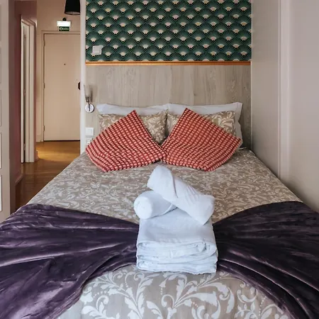 Daniela's Central 303 Guest house *